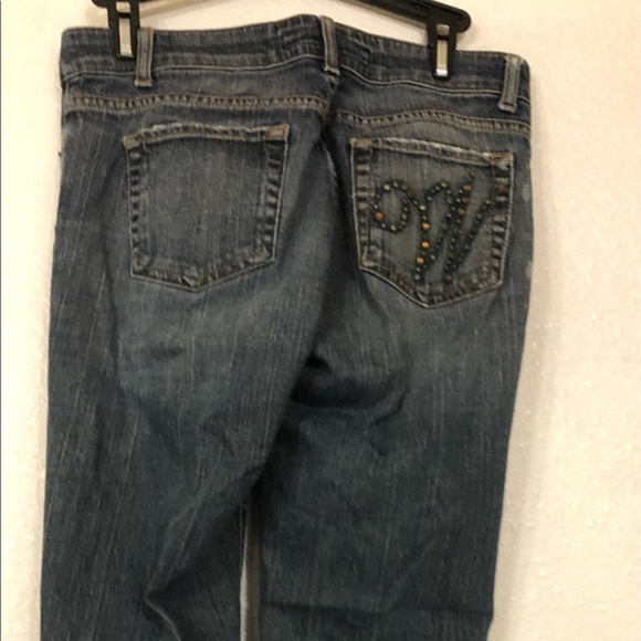 Zara distressed frayed hem studded logo back pocket jeans. Size 4 - Picture 2 of 11